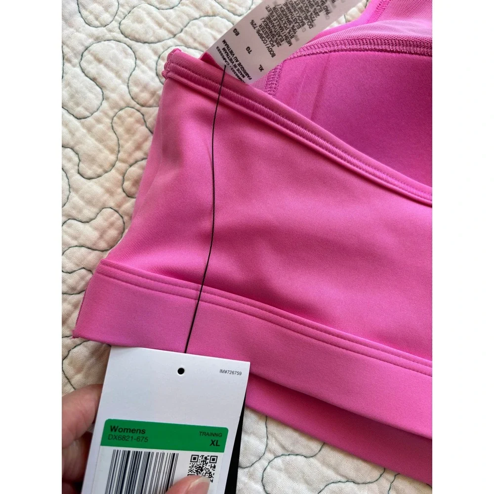 Nike swoosh medium
